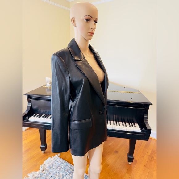 NWT RARE Authentic Streetwear Edgy Tailored Alice + Olivia Faux Leather Jacket - Picture 10 of 13